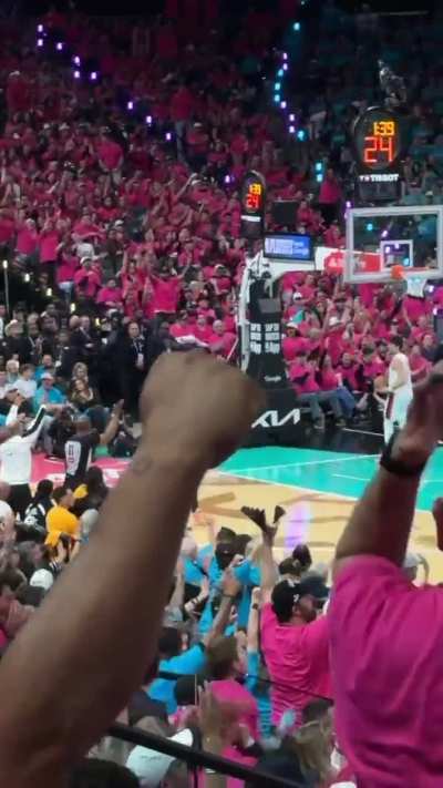 [All-Access] A view from the crowd in San Antonio as Victor Wembanyama hits the fadeaway 3-pointer before halftime as the Spurs faithful react in amazement. Wembanyama has 21 points (8/13 FG) at the half.