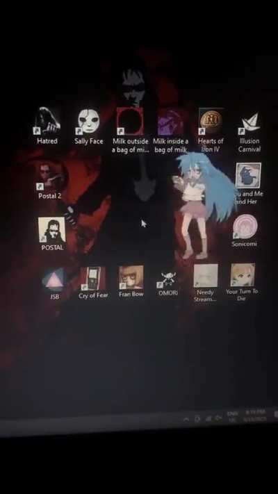 (๑>◡<๑)
