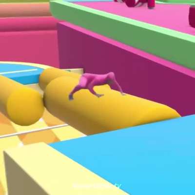 Pink guy fall guys oynuyor