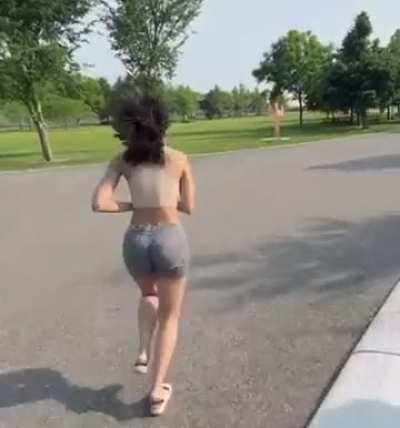 lalayravo_ - Video #4039