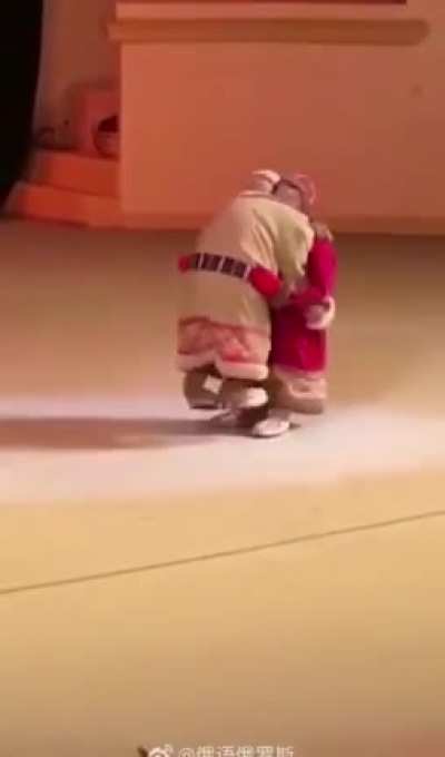 Dolls fighting...