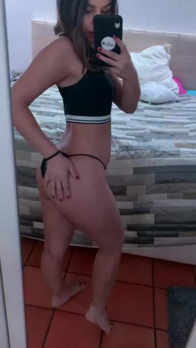 Come spank me