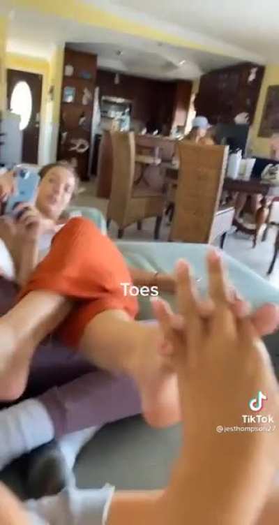 @jesthompson22
