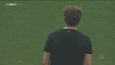 Borussia Dortmund players' & coaching staff's emotions after losing Bundesliga trophy yesterday