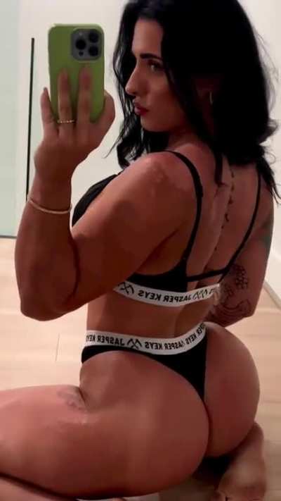 @maeggatron__