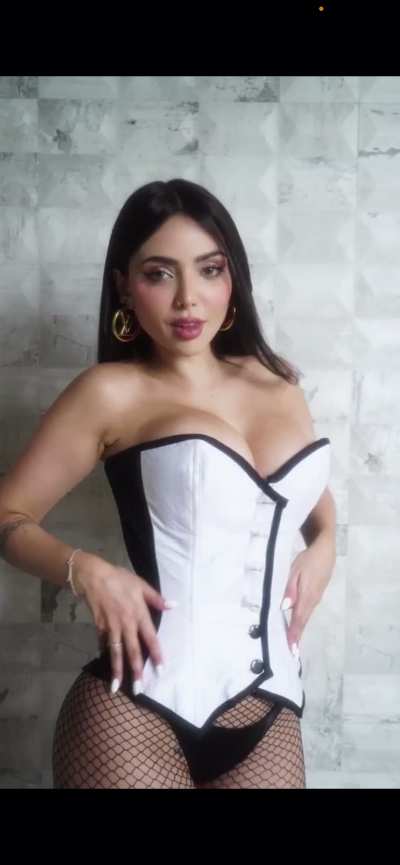 Nyvi Estephan
