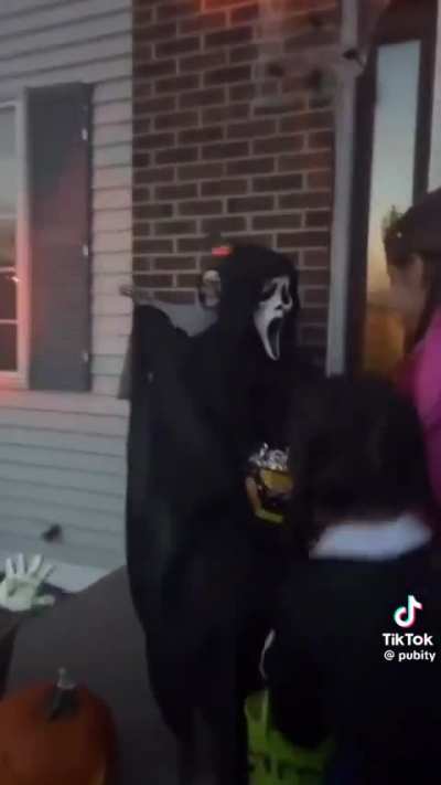 Halloween scare