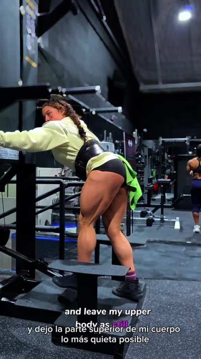 Using the assisted pull up machine to do legs