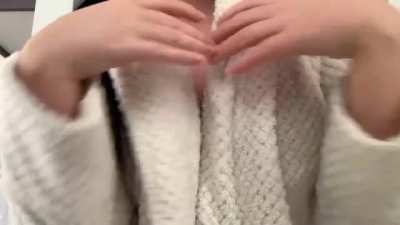 What do you think of my robe reveal? 🙊 [OC]