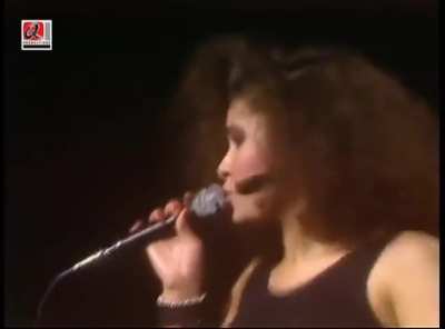 A 17-year-old Selena performing Janet Jackson’s “What Have You Done For Me Lately” & “Girlfriend” by Pebbles in 1988.