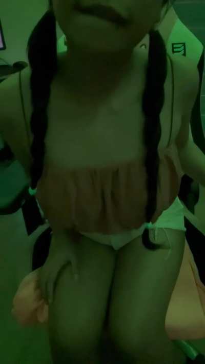 Would you ever want a Filipina gamer girl?