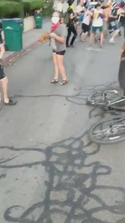 Guy steals phone & throws in sewer, assaults BLM protestors in Grass Valley, California