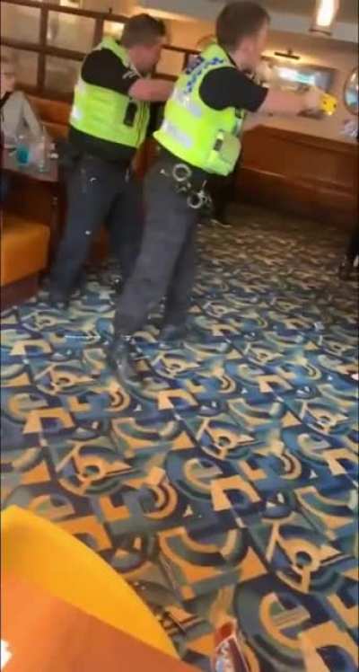 UK police kaos.