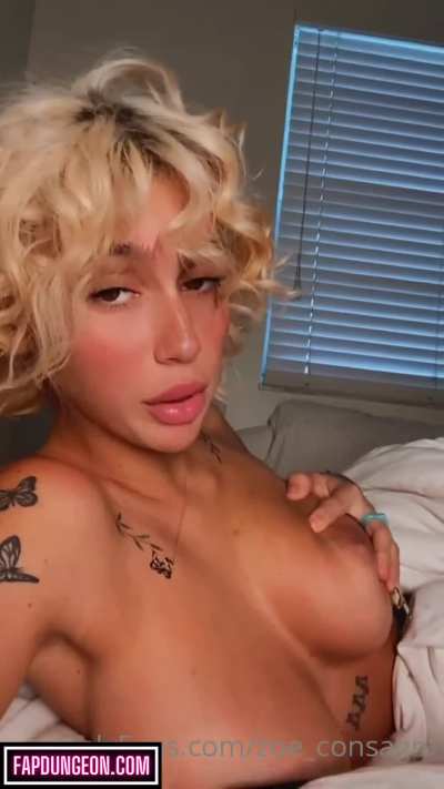 Zoe