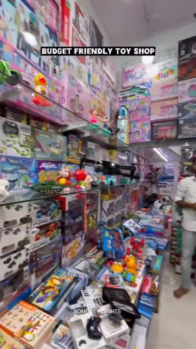 Amj bachho ke toys advance hogye .....