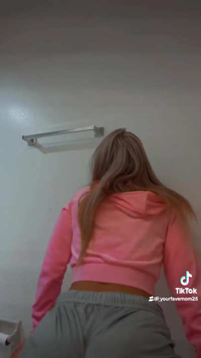 @_you<wbr>rfave<wbr>mom25