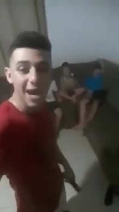 Título está feliz