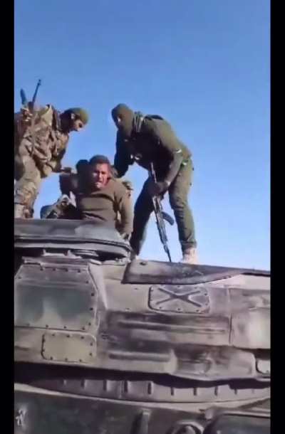 Syrian Opposition Seizing SAA Tanks Today 
