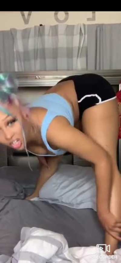 Stretch🍑