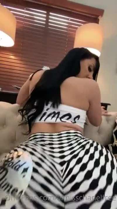 🍑🍑