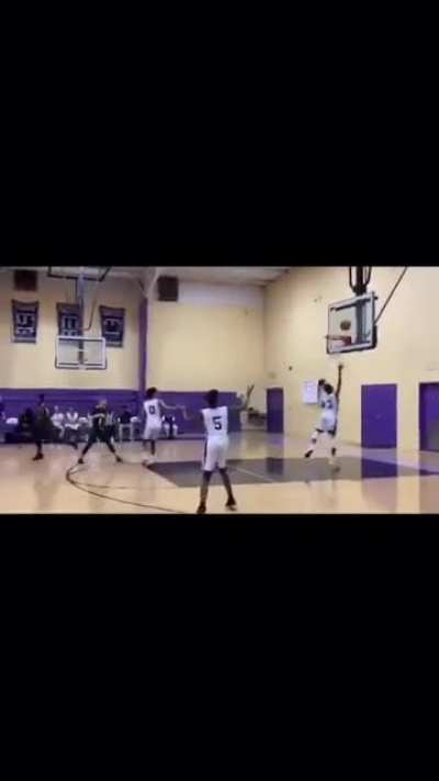 Leaked footage of Bruce hoopin in highschool