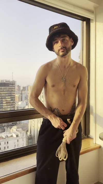 Your Hot Rigger
