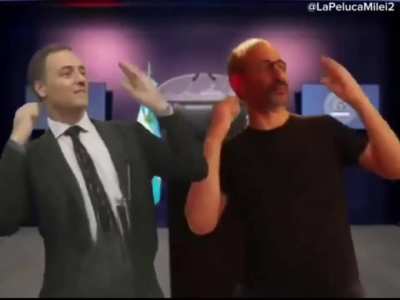 Adorni y Fabian después que termina la conferencia de prensa