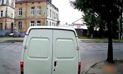 Walking down the sidewalk on autopilot while on the phone