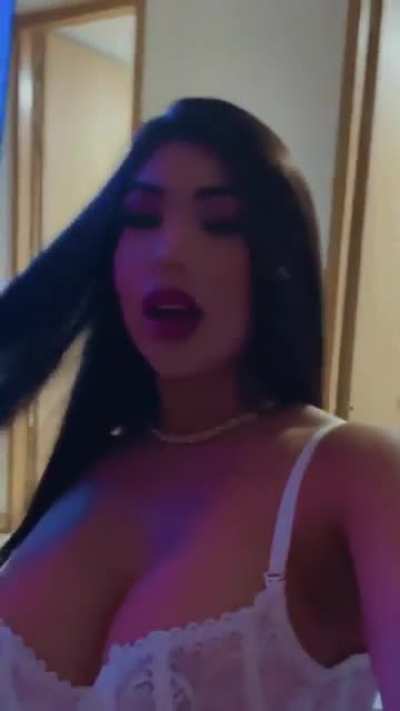 😜