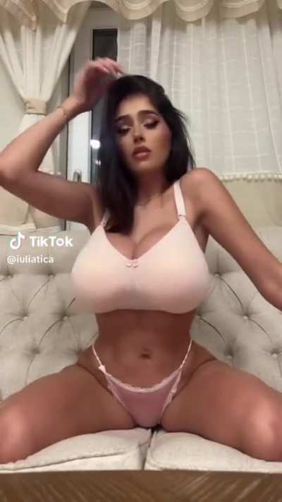 @iuliatica