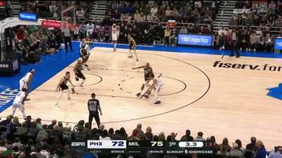 [Highlight] Booker gets the turnaround jumper to beat the shot clock