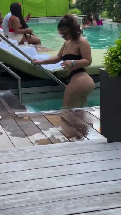 GYAAAT DAMN!
