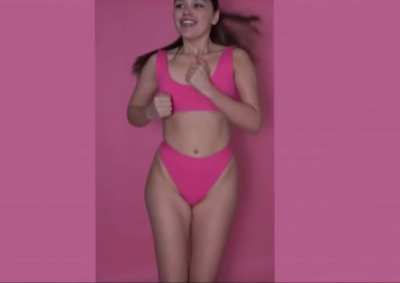 Youtuber shows her body in motion after losing 40kg