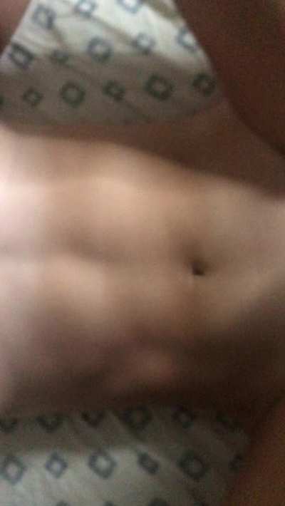 sorry about the shitty lighting, but that's amateur porn for ya :)