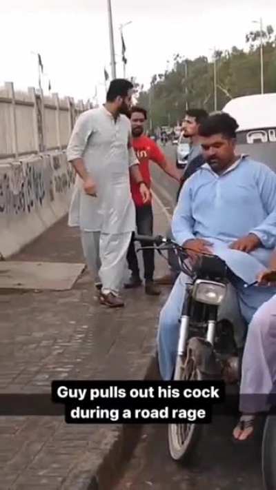 Man pulls out his cock in a road rage.