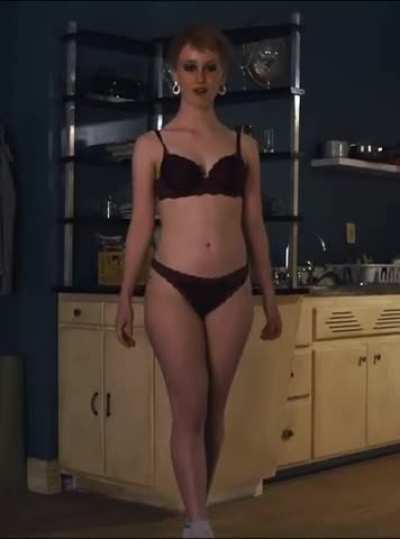 Bobbi Salvör Menuez in Under the Silver Lake (2018) w/slow-mo at 60fps