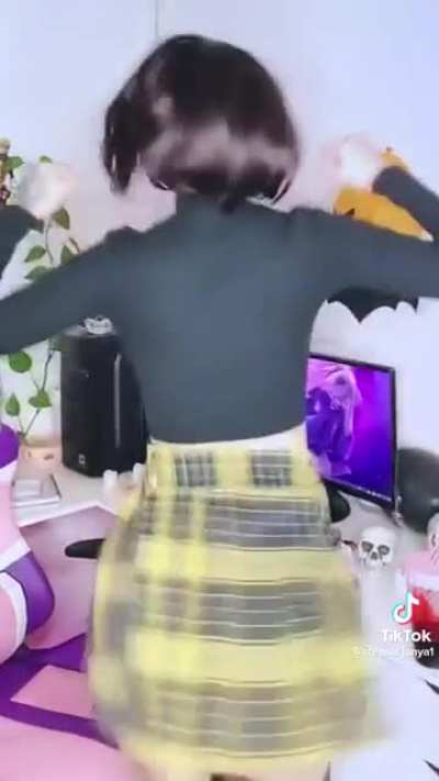 Cute thot