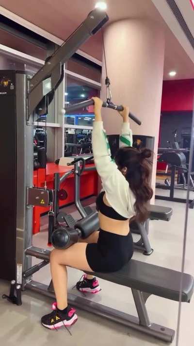 Roshni Walia [New]