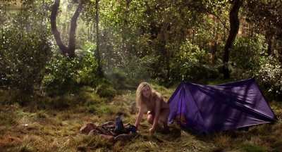 Patricia Arquette - Human Nature (US2001) (1/2) - Lila, living with hyper<wbr>trich<wbr>osis, decides to leave society and live within nature where she feels free to exist comfortably in her natural state - and break into song.