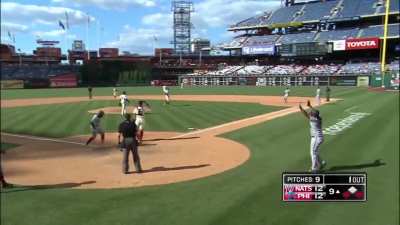 [Highlight] Starlin Castro gives the Nationals the lead with a two run single in the top of the ninth
