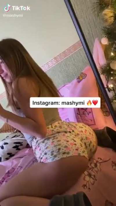 That 🍑 is different