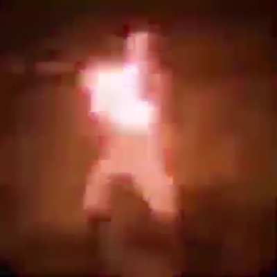 STOP! It’s low quality dance time~
