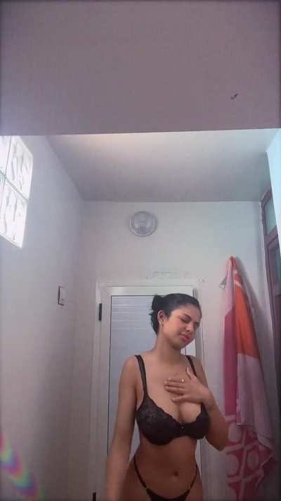 I'm home alone.. please cum over