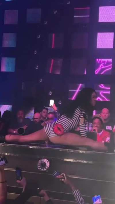 coi ass in slomo>>>😩🥴