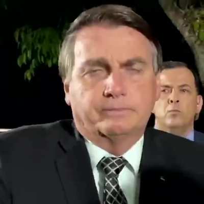 Ele está triste