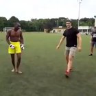 Dude beats his opponent with the ol' fake leg sweep high kick.