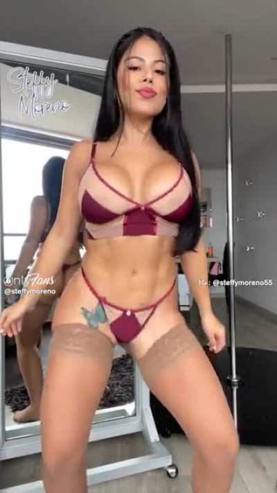 The thicker the thighs, the sweeter the prize 😋 Cuanto más gruesos los muslos, más dulce es el premio 😋