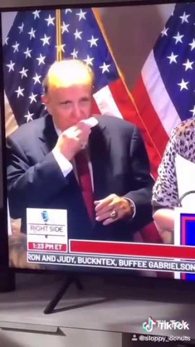 I fear what he does when he 💩💩