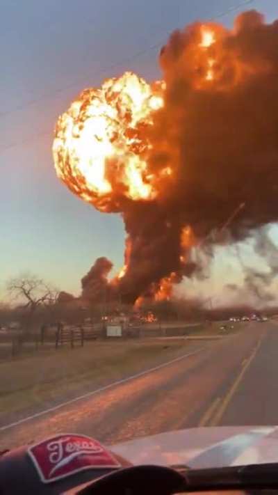Train vs Truck causes explosion in Cameron, TX - 2/23/21