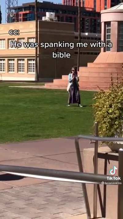 Woman warns campus about vampire hoes